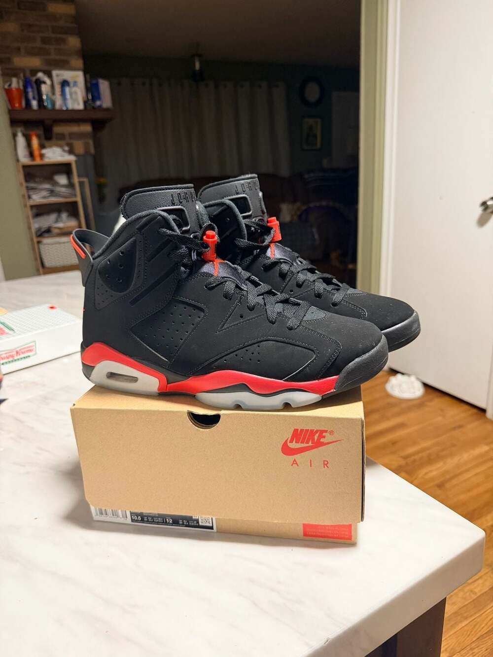 Jordan Air Jordan 6 Retro Size 10.5 Black Infrared Sneakers